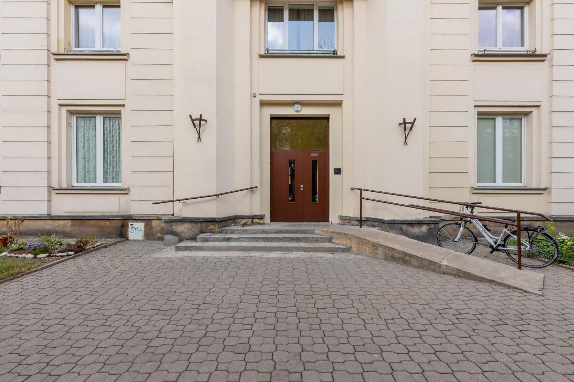 Aleja Wyzwolenia Studio with Mezzanine Warsaw Downtown by Noclegi Renters Kültér fotó